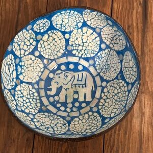 Blue and White mother-of-pearl and hand painted Elephant Mosaic Bowl